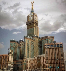 Abraj Al Bait tower Over Mecca