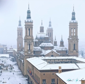 Basilica de Nuestra Senora del Pilar snow