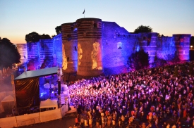 Chateau d Angers mis en lumiere