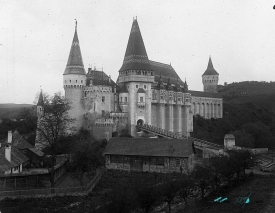 Corvin Castle old photo