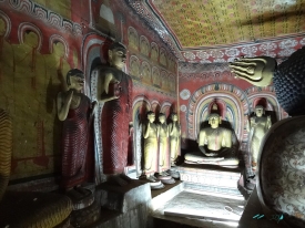 Dambulla cave temple buddha sculptures