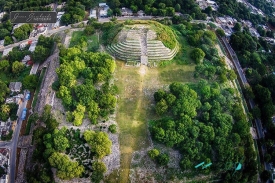 Kinich Kakmó Pyramid