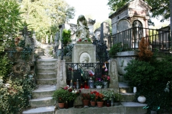 Père Lachaise Cemetery