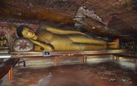 Rangiri Dambulla Cave Temple.jpeg