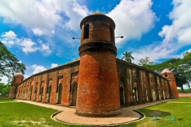 Mezquita de los Sesenta Pilares