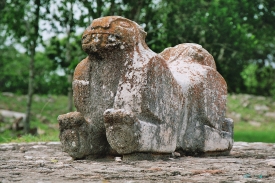 Uxmal felino escultura