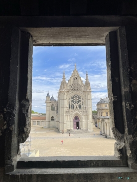 Vincennes medieval castle church.jpeg