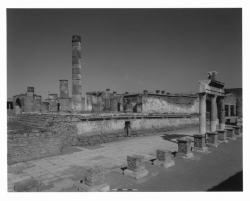 pompeii forum