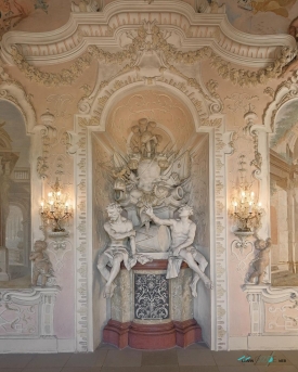 sculpture at Schloss Ludwigsburg in Germany.jpeg